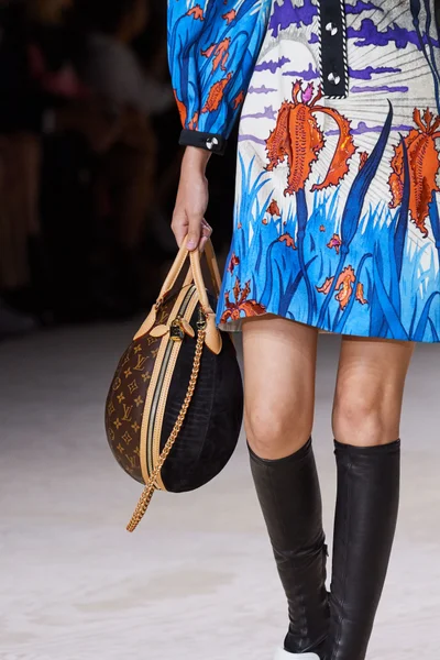 Look 48